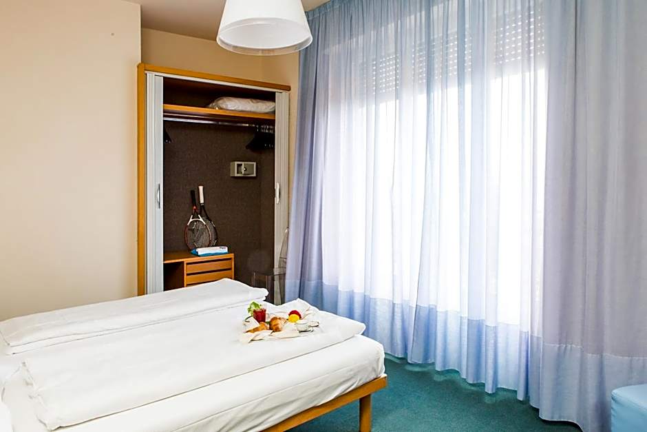 Club Hotel Olivi - Tennis Center