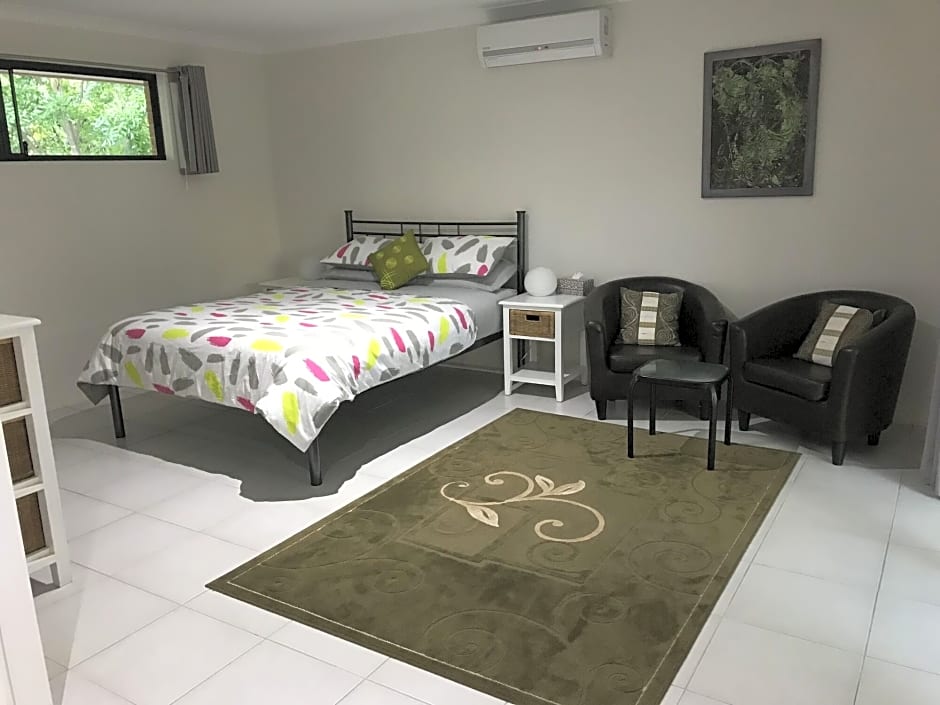 Little Shangri-La B&B