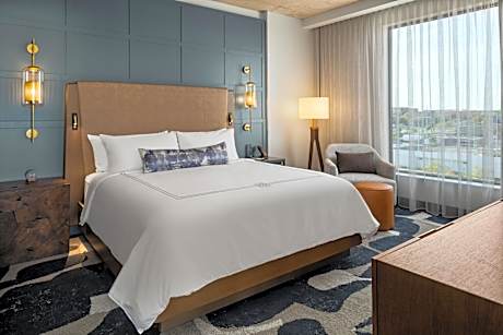 One-Bedroom King Suite with City View