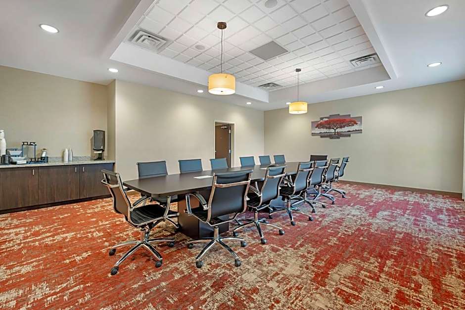 Best Western Plus Lakeview Hotel