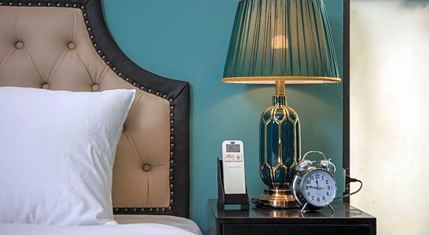 Madelise Adora Hotel and Travel