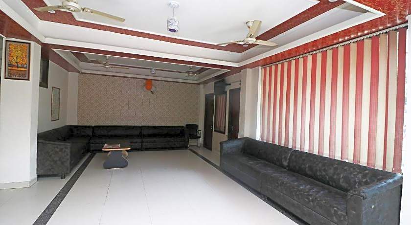 Hotel Gayatri Palace