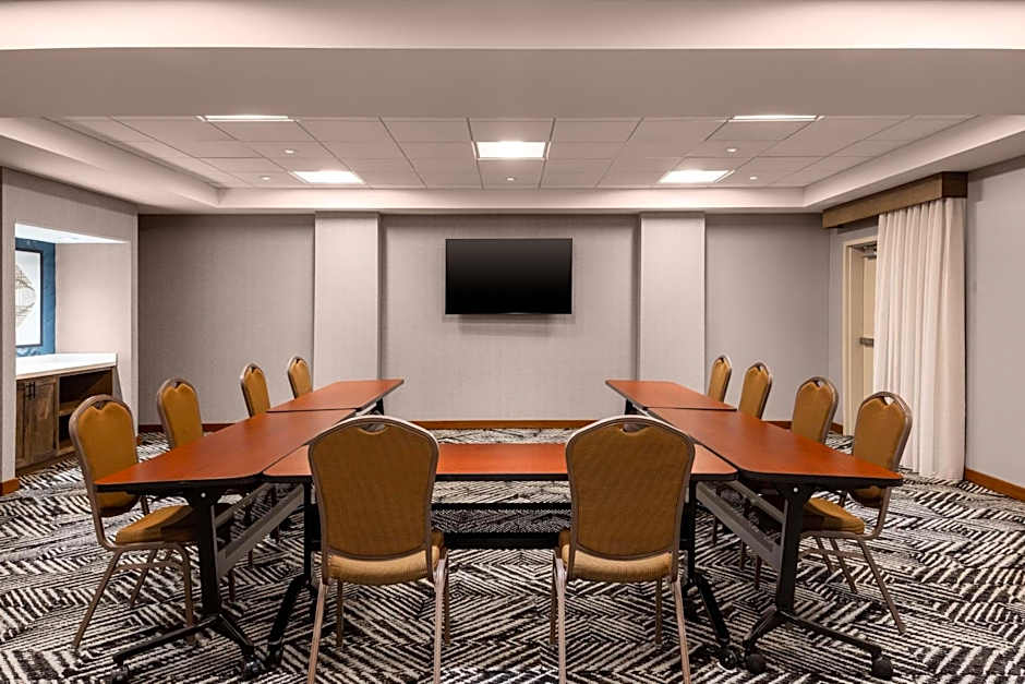 Hyatt Place Chantilly Dulles Arpt S