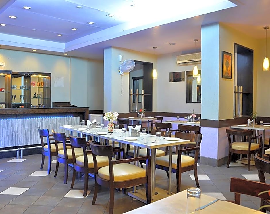 Hotel Tourist Deluxe