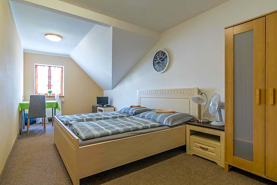 Penzion a restaurace U Vladaře