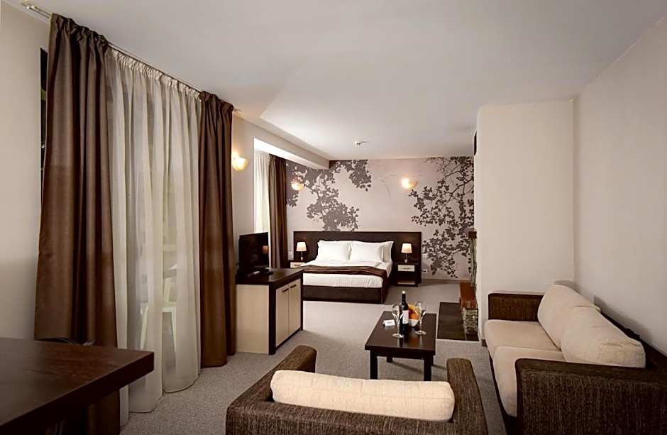 Rhodopi Home Hotel Chepelare- Half Board & Wellness