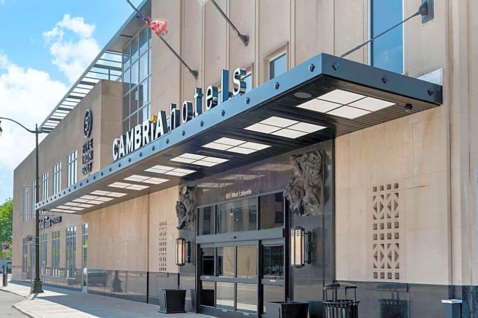 Cambria Hotel Detroit Downtown