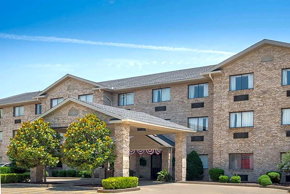 Ramada by Wyndham Catlettsburg/Ashland