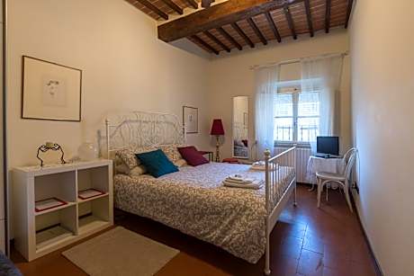 Twin Room with Shared Bathroom