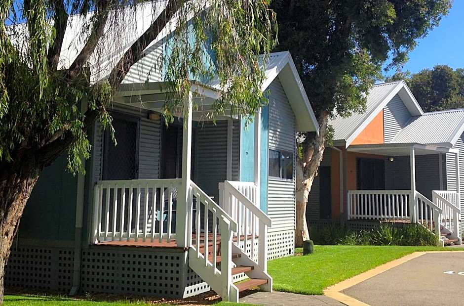 Mandurah Ocean Marina Chalets