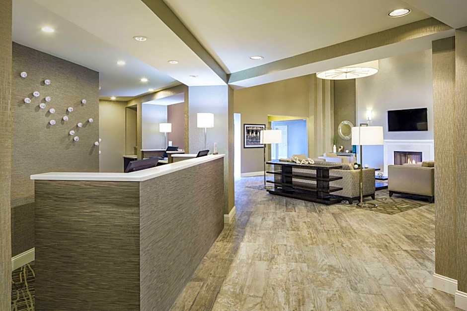 DoubleTree by Hilton Laurel