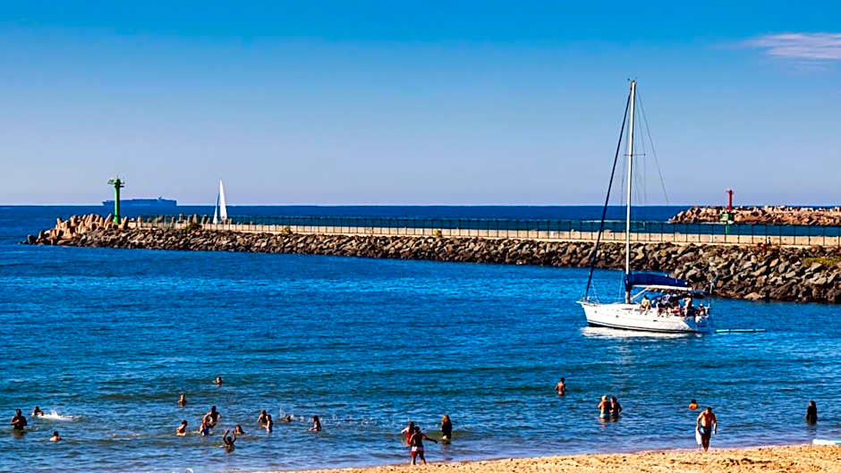 Stunning Sails on Point G501