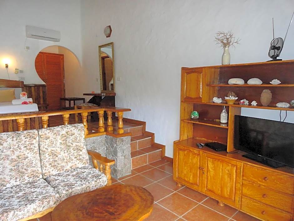 Lazare Picault Hotel