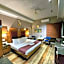 Royal Castle Grand
