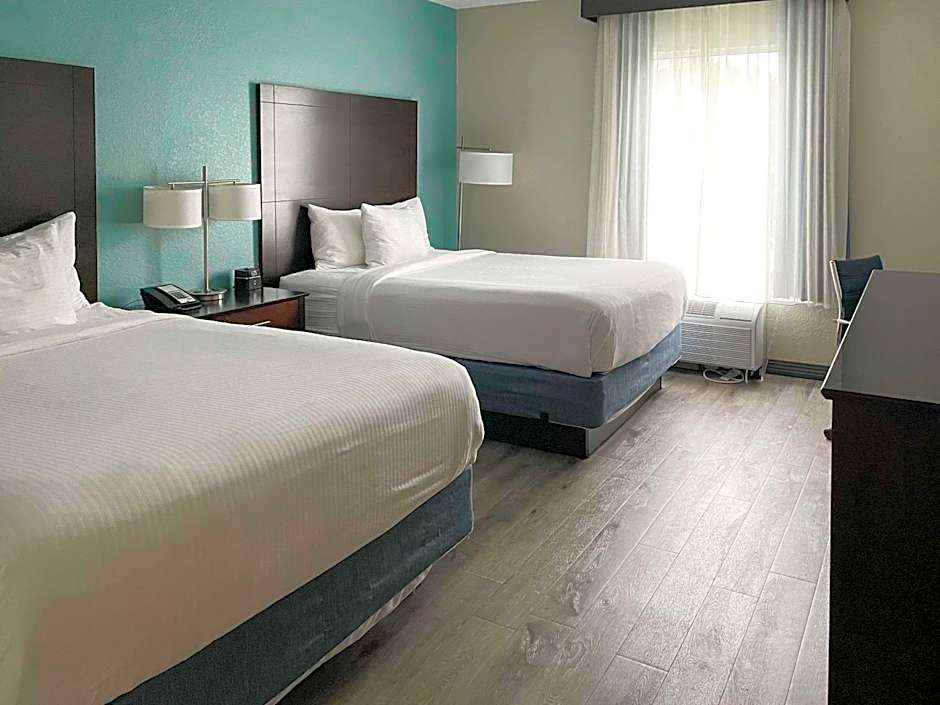 Photo 1 of 5 of 2 Double Beds, Accessible