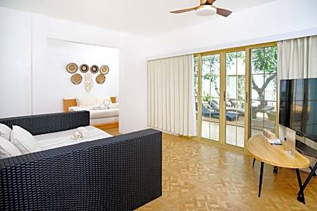 Garden View Queen Room