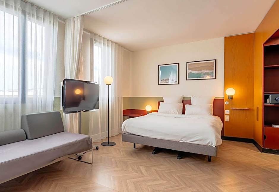 B&B HOTEL Calais Terminal Cite Europe 4 etoiles