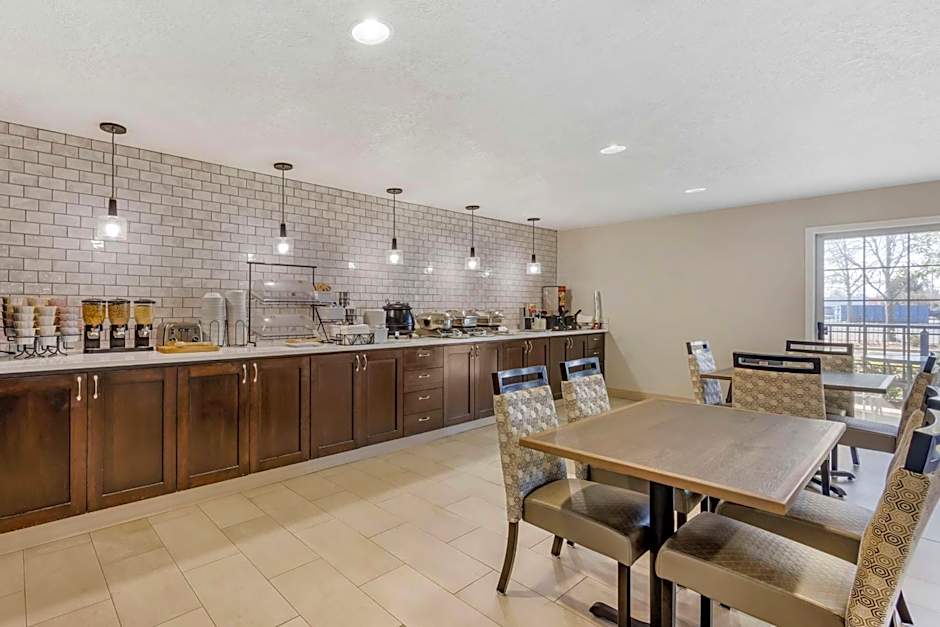 Best Western Plus Grand Manor Inn