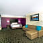 La Quinta Inn & Suites by Wyndham Albany Airport