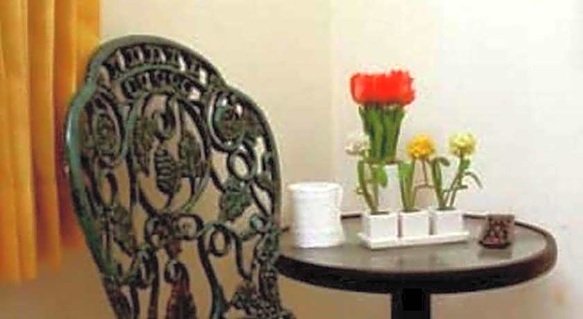 Unique Guesthouse 1 Pasar Baru