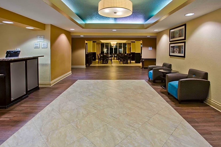 La Quinta Inn & Suites by Wyndham Hot Springs