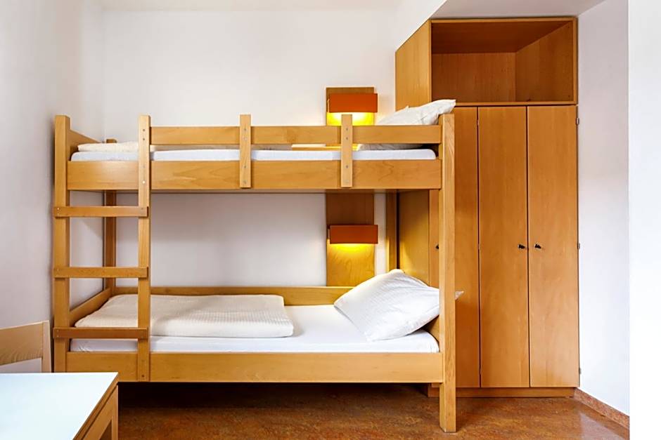 Jugendherberge Garmisch-Partenkirchen - membership required!