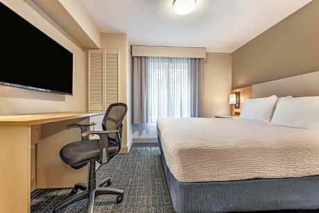 Efficiency King Suite