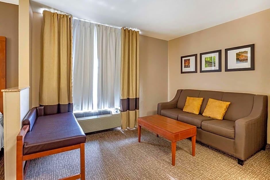 Comfort Suites Coralville I-80
