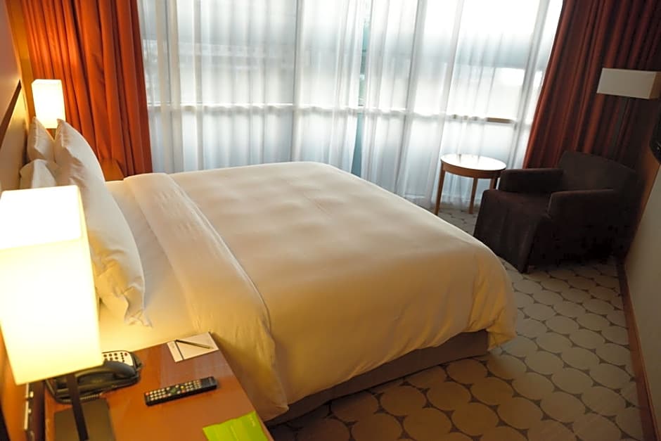 Yas Plaza Marina By Ihg