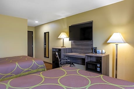 Queen Room with Two Queen Beds - Non-Smoking
