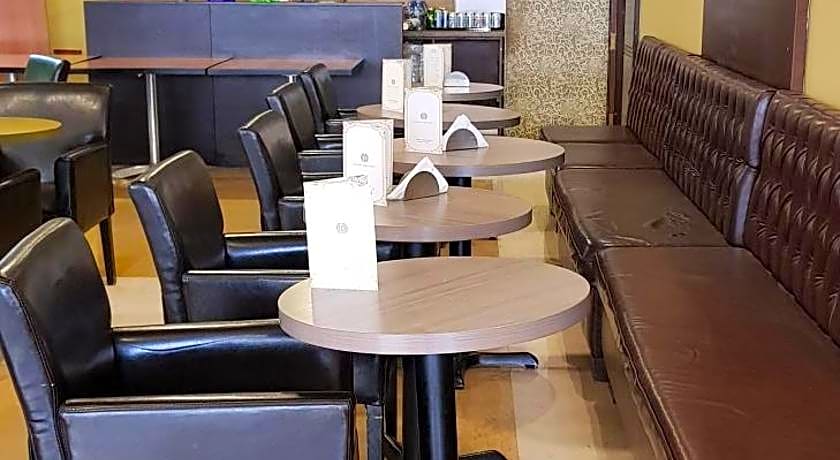 Ceasars Park Hotel