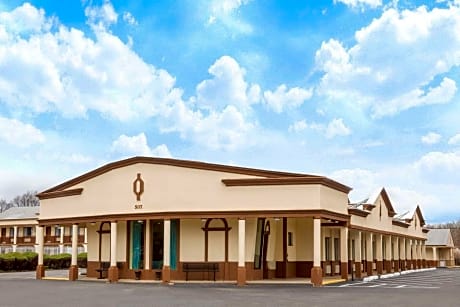 Days Inn by Wyndham Wrightstown