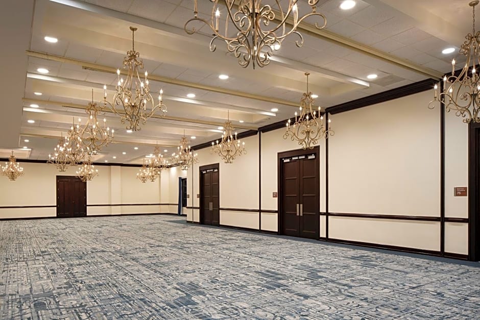 Embassy Suites by Hilton New Orleans Convention Center