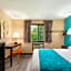 Howard Johnson by Wyndham Waterloo/Cedar Falls