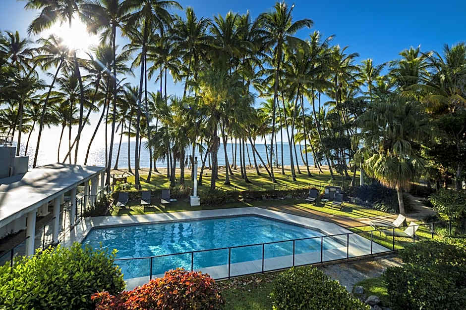 Alamanda Palm Cove Resort by Lancemore