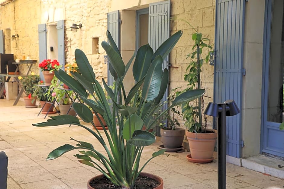Le Mas des Cerisiers JACUZZI et SAUNA inclus pour tous les logements