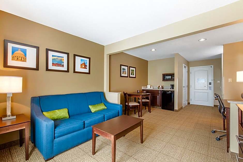 Comfort Inn & Suites Bryant - Benton