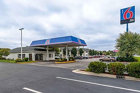 Motel 6-Kokomo, IN
