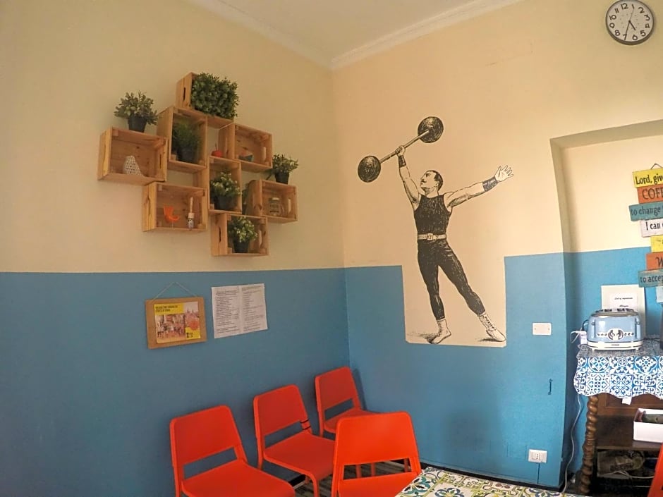 Home Genoa Hostel