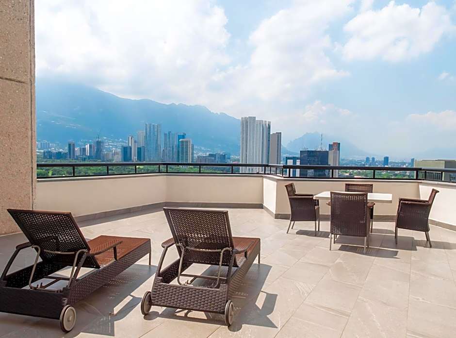MS Milenium Monterrey, Curio Collection by Hilton