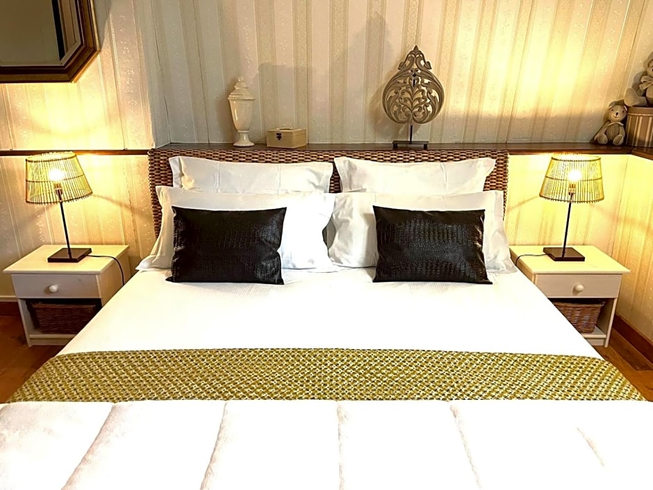 Maison d'hôtes et gîtes La Chouannerie à côté du parc du Puy duFou