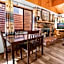The Cuddle Inn - True feeling of a great cabin! Beautiful and homey! Walking distance to the lake!