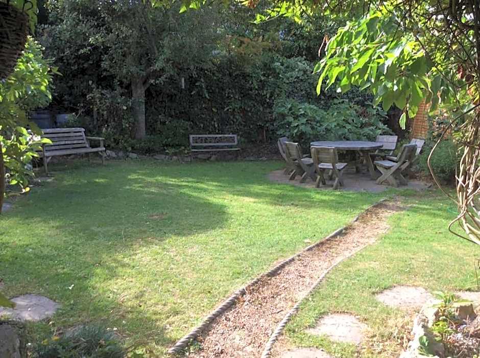 Cavell House Bed and Breakfast