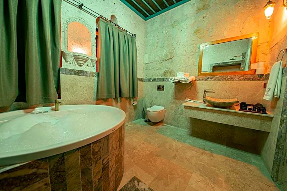 Ares Cave Suites