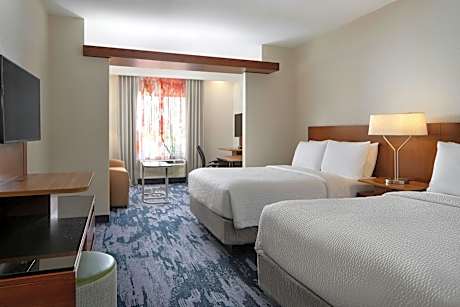 Suite, 2 Queen, Sofa bed