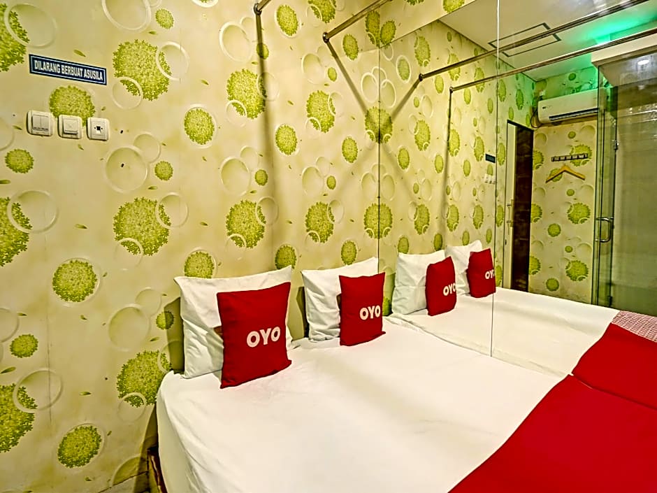 Super OYO Capital O 92633 Spring Hotel Gubeng
