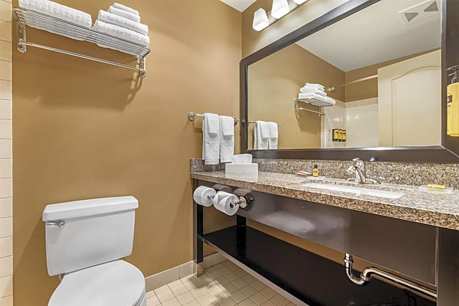 Best Western Plus Baker Street Inn