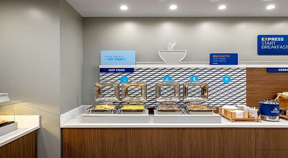 Holiday Inn Express & Suites - Hawaiian Gardens By IHG