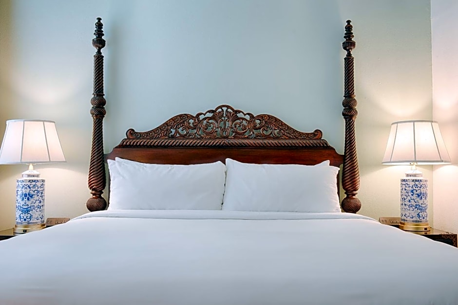 voco St. James Hotel By IHG