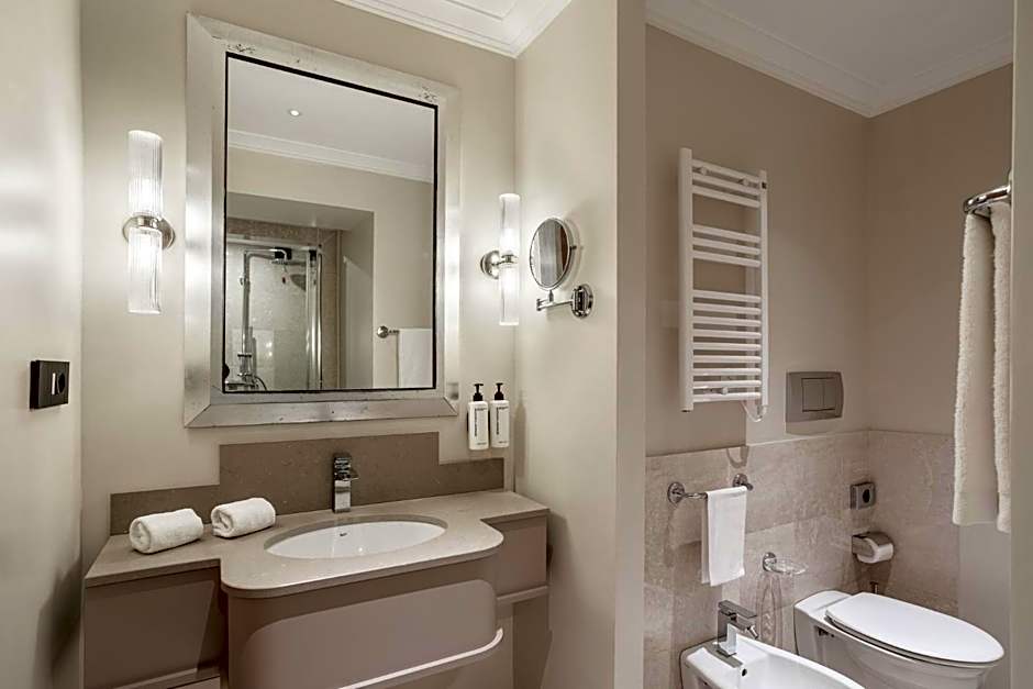 Room Mate Collection Mia, Rome Colosseum